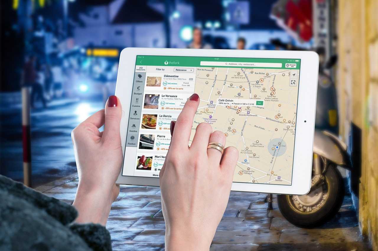 Cómo buscar tiendas cercanas con Google Maps